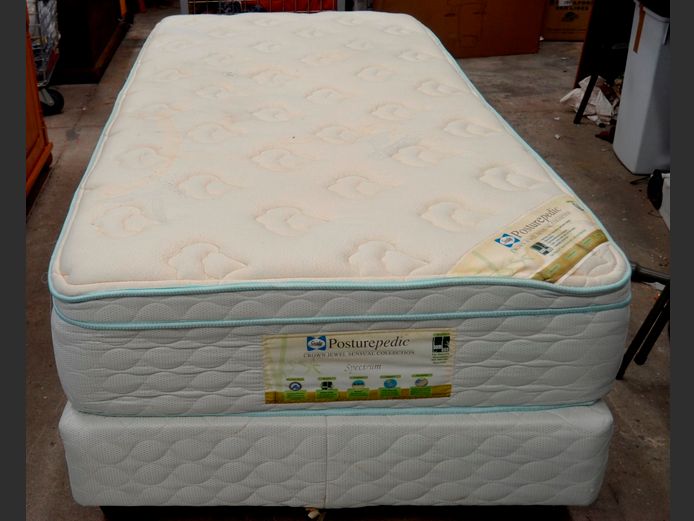 SEALY POSTUREPEDIC SINGLE BED BASE & MATTRESS SET [#: 422545813]