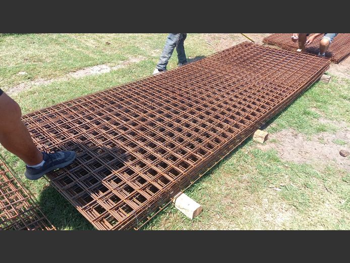 1.3mx3.8m mesh 100mmx100mm hole 5mm thick