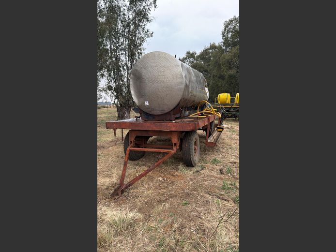 Stainless steel tank 7000L (BKY 586 FS)