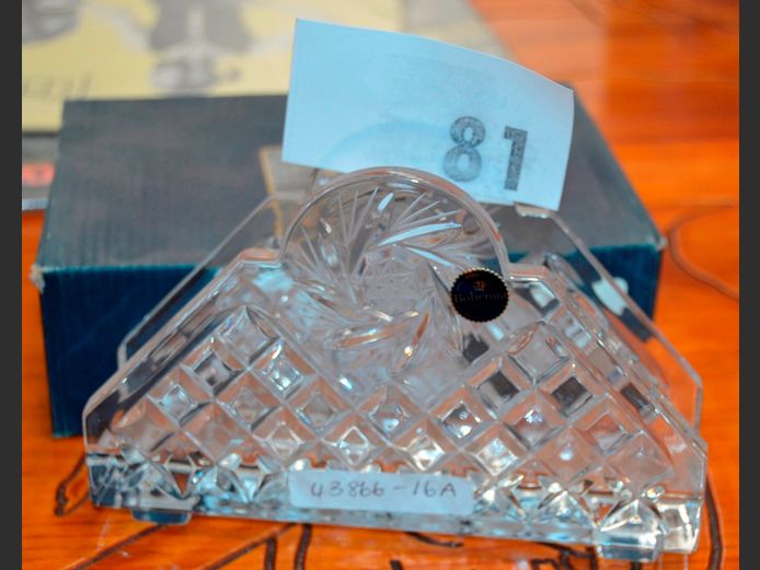 BOHEMIA CRYSTAL NAPKIN HOLDER