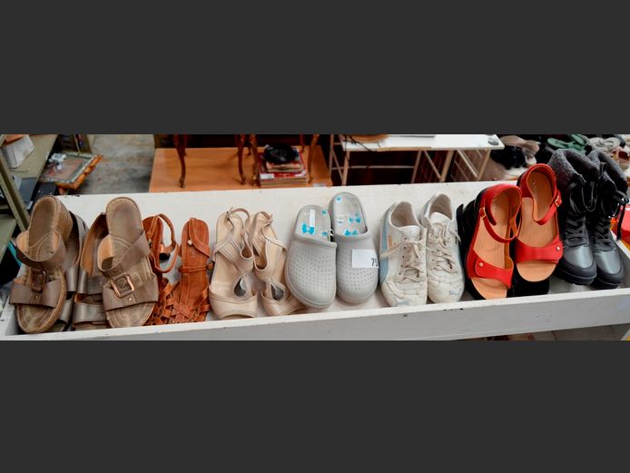 ASSORTED LADIES SHOES