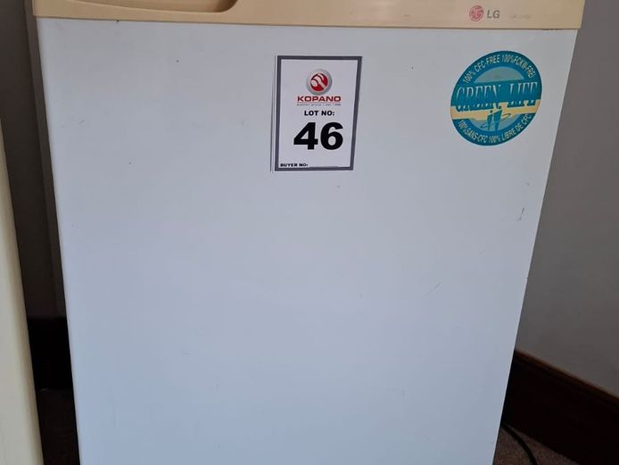Bar fridge