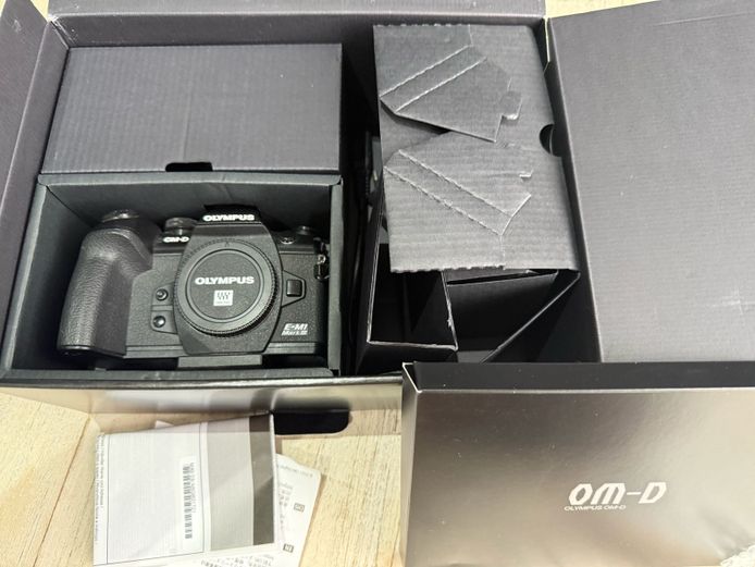 Olympus OM-D E-M1 Mark III + M.Zuiko 12-40mm f/2.8 PRO — Camera Kit