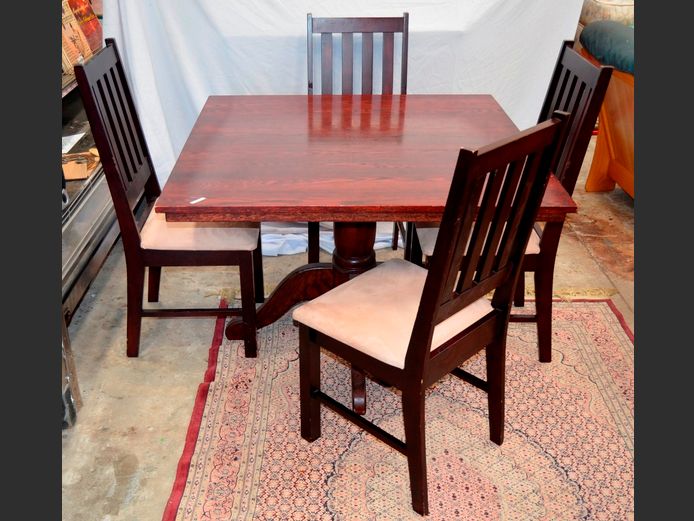 STAINED OAK DINING TABLE WITH 4 CHAIRS, 110 x 110 x 76cm