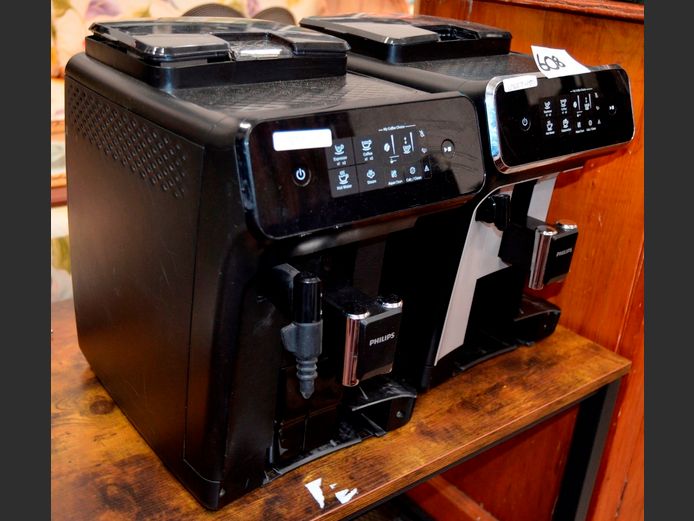 LOT OF 2: PHILIPS BLACK BEAN TO CUP COFFEE MACHINES [Switch on, untested further, incomplete]