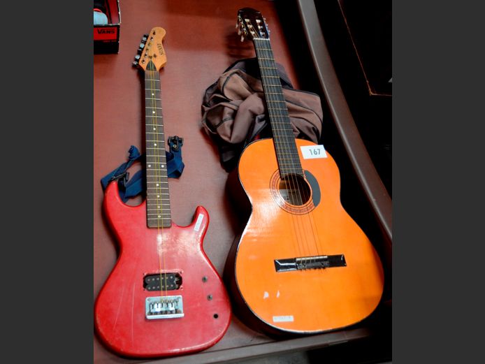 ZEUS ACOUSTIC GUITAR & A SUNNY ELECTRIC GUITAR, 95cm Long & 101cm Long [Untested]