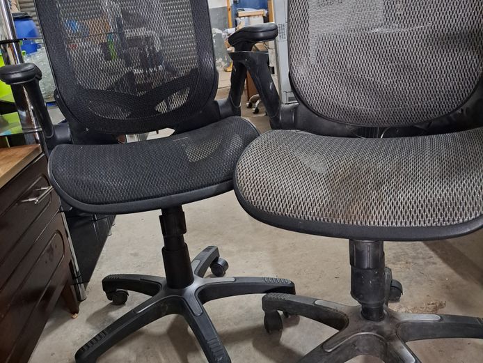 Black mesh swivel chairs