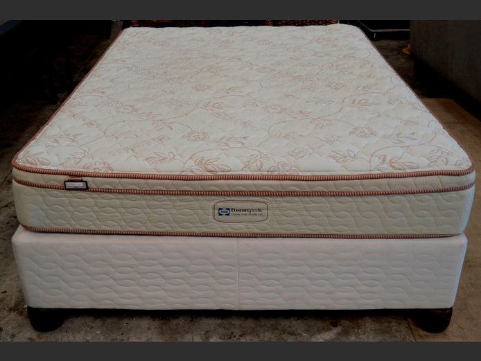 SEALY DOUBLE MATTRESS ON CLOUD NINE BASE