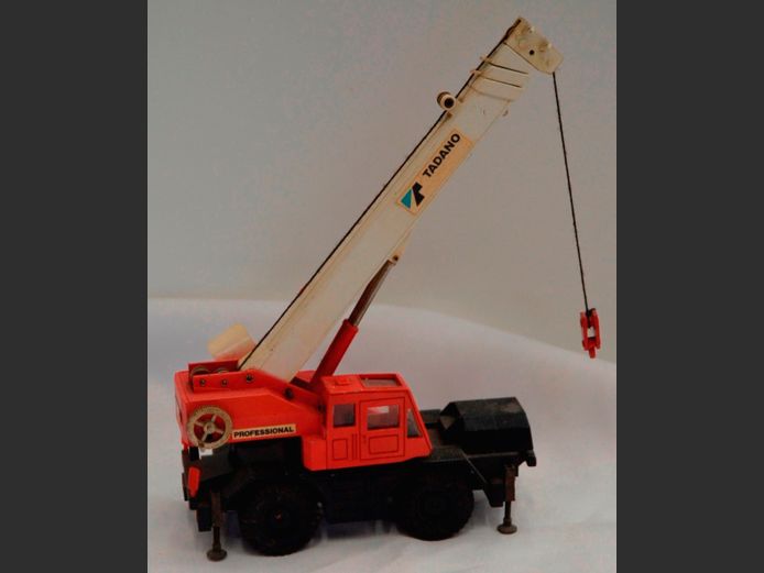 TADANO MODEL CRANE TRUCK