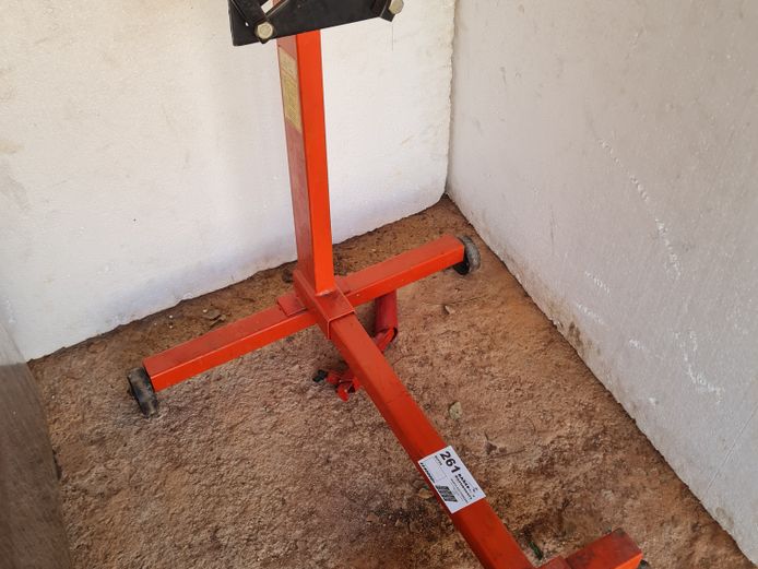 ENGINE STAND