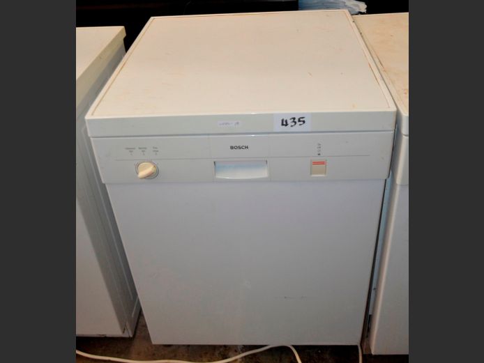 BOSCH DISHWASHER [Switches on, untested further]