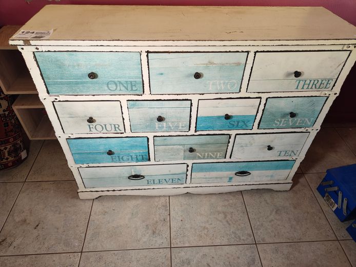 WOODEN DRAWER UNIT