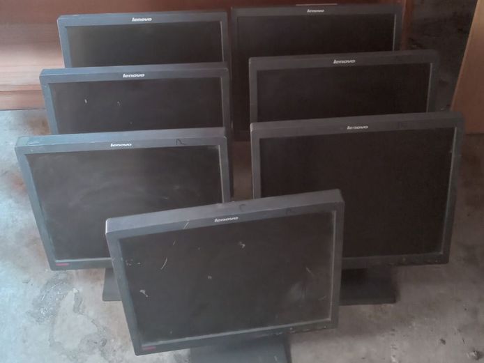 Lenovo monitors