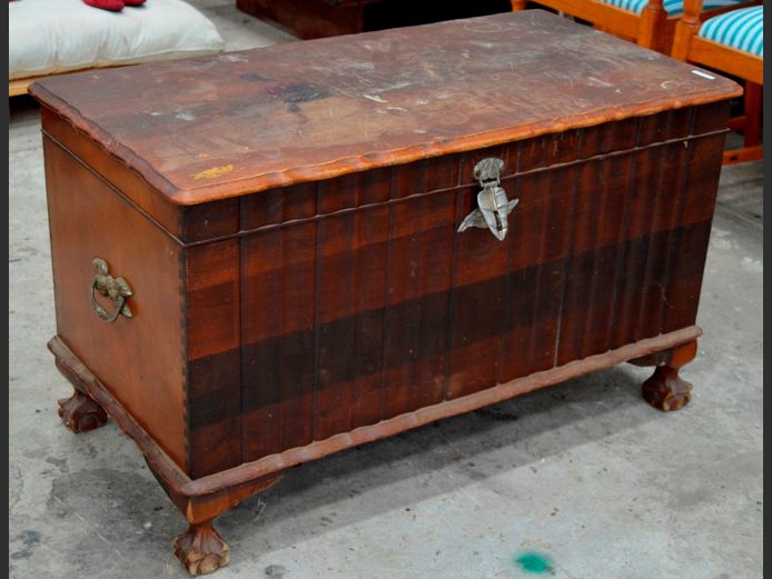 IMBUIA BALL & CLAW KIST, 106 x 56 x 63cm [Needs TLC]