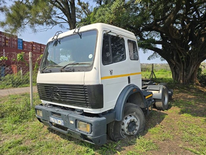 1996  M/BENZ 2635 POWERLINER D/D HORSE