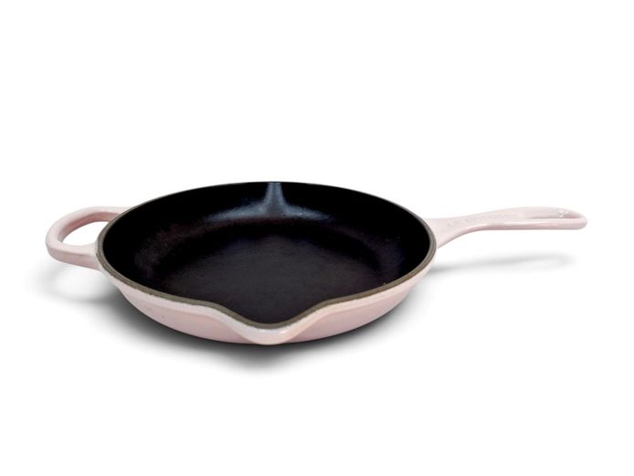 Le Creuset French Enamelled Cast Iron Skillet in Chiffon Pink (23 cm)