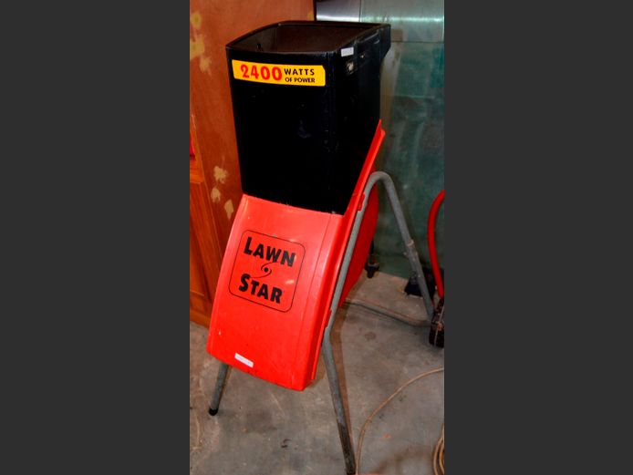 LAWNSTAR 2400W MULCHER [Switches on, untested further]