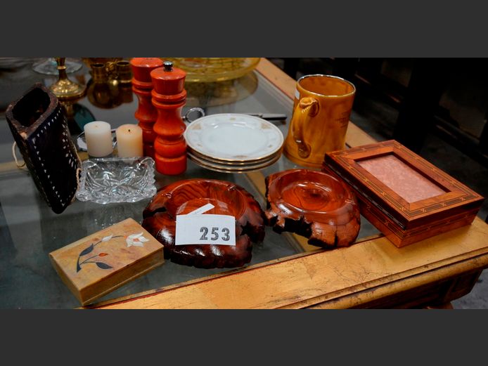 WADE BEER MUG, INLAID PHOTO BOX, etc