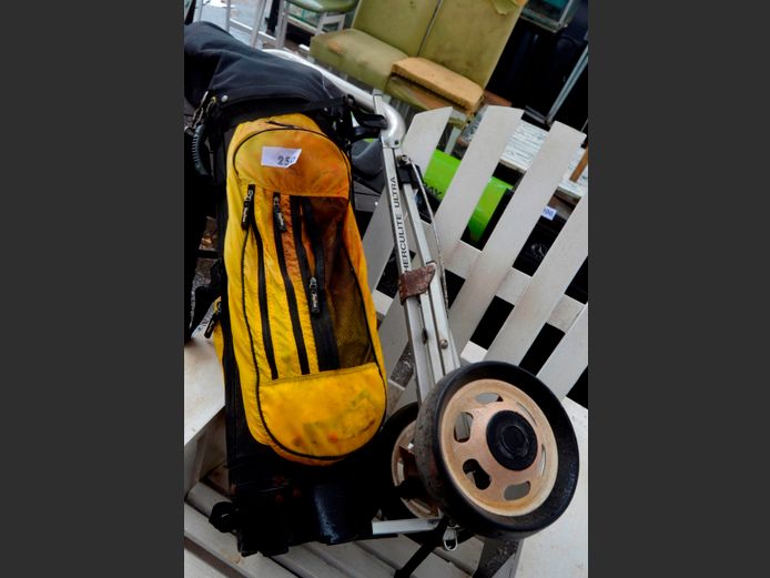 TONEY PENNA GOLF BAG ON TROLLEY WITH 12 CLUBS