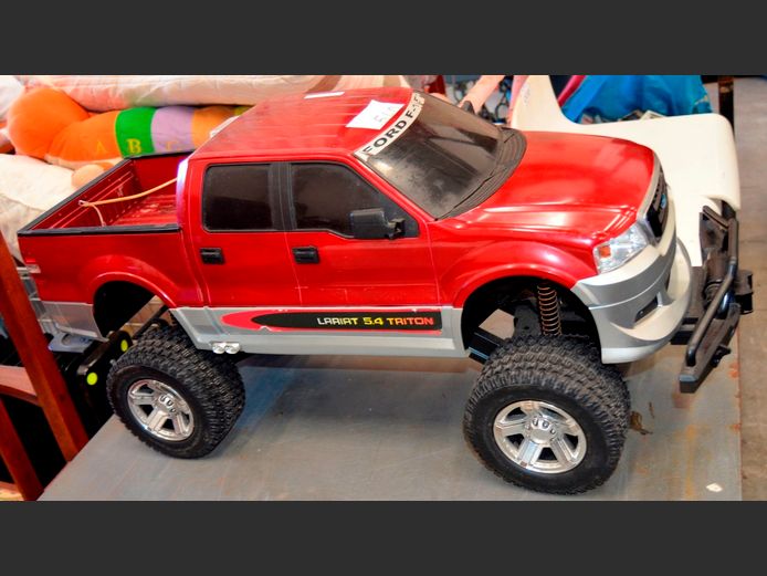 FORD F150 KIDDIES TRUCK, 80cm Long [No remote]