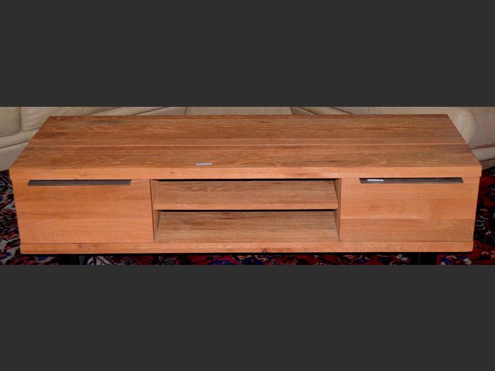 OAK 2-DRAWER TV STAND, 138 x 45 x 44cm