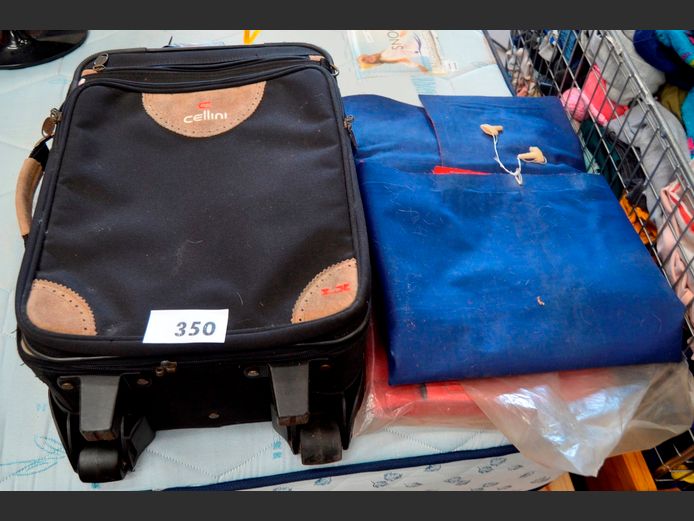 LOT: 2 x INFLATABLE MATTRESSES & A SMALL WHEELIE SUITCASE [Condition unknown]