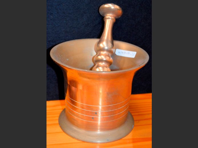 HEAVY BRASS MORTAR & PESTLE, 16cm Diameter x 13cm High