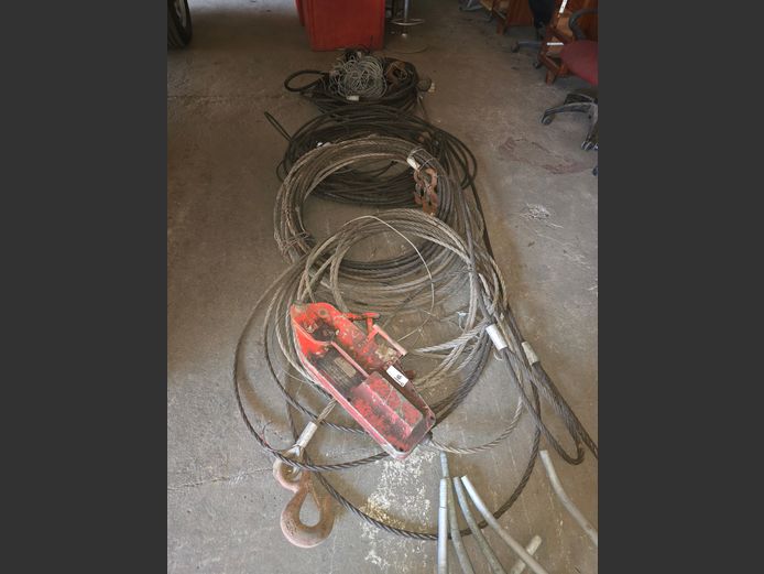 CABLE PULLER + 4 ROLLS STEEL CABLE
