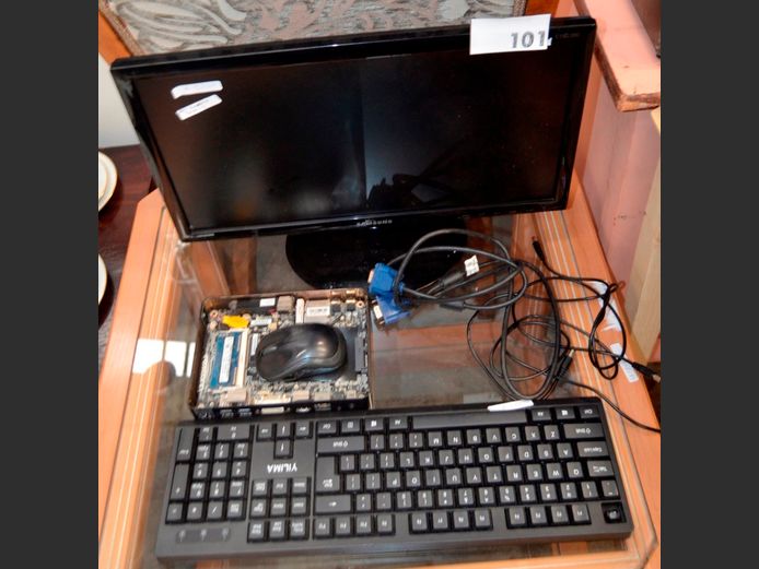 SAMSUNG MONITOR & KEYBOARD [Untested, no power supply]