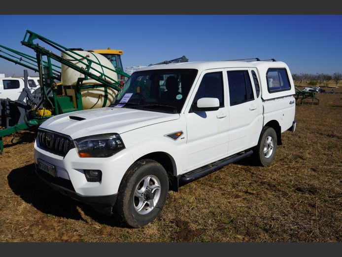 Mahindra 4x4 DC / HFT098FS / 2018 / 181 000 km