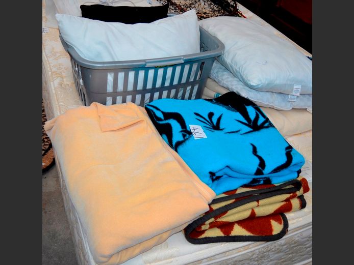 LOT: 4 x BLANKETS, PILLOWS, LAUNDRY BASKET, etc