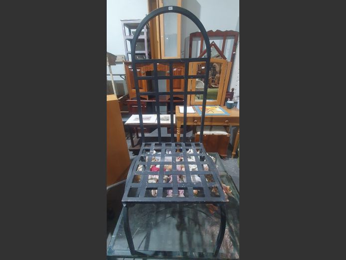 BLACK METAL PATIO CHAIR
