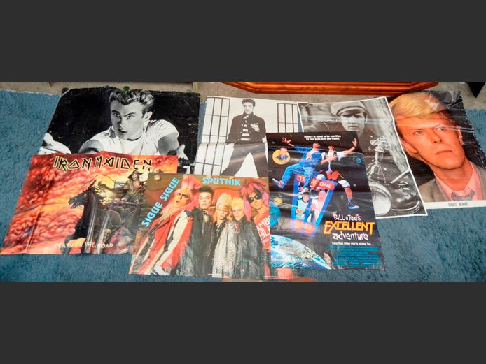 COLLECTION OF 10 POSTERS: ELVIS PRESLEY & OTHERS