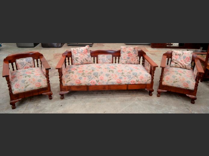 STINKWOOD BALL & CLAW 3-PIECE, 5-SEATER LOUNGE SUITE WITH CUSHIONS