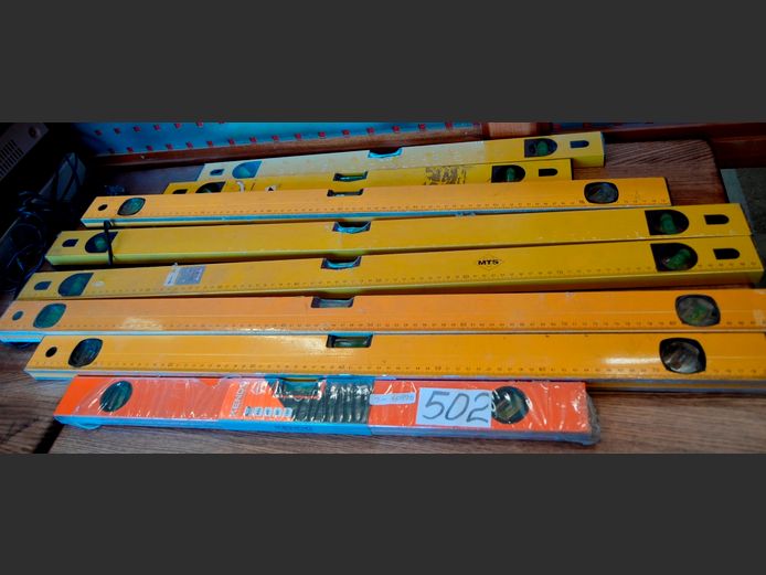 LOT: 8 x SPIRIT LEVELS