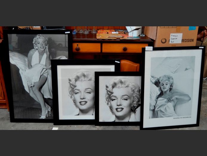 SET OF 4 BLACK & WHITE PHOTOGRAPHIC PRINTS "MARILYN MONROE"