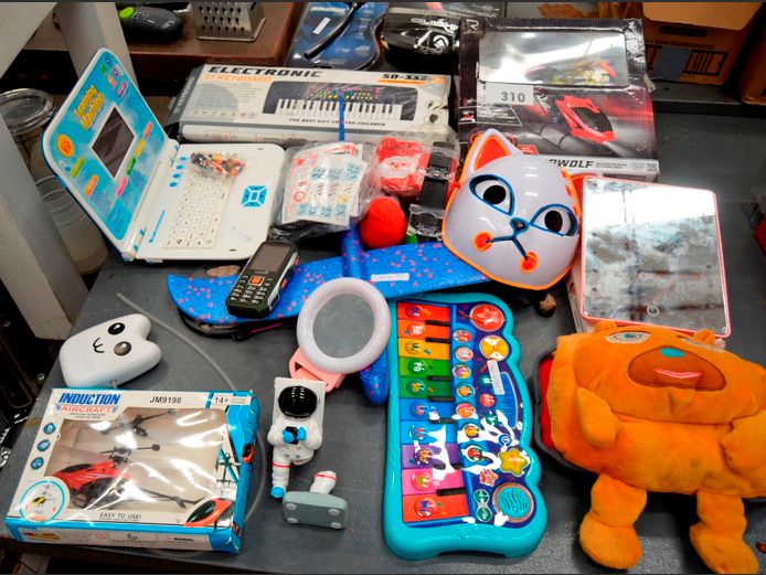 ASSORTED TOYS [Untested]