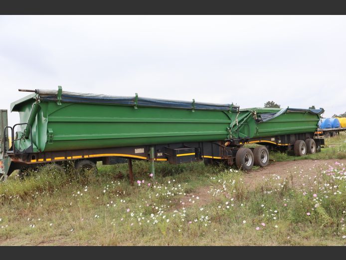 SA Truck Bodies side tipper link (2008)