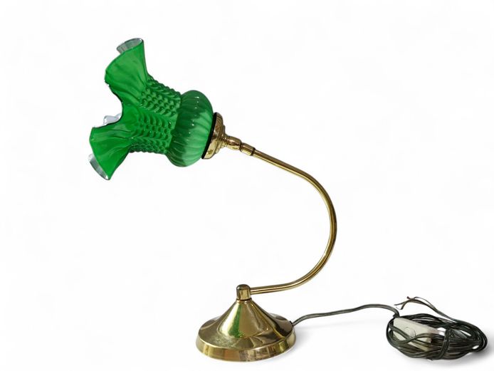 Art Deco Ruffle Hobnail Shade Table Lamp