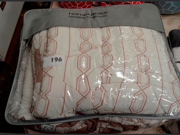 HOME CHOICE REVERSIBLE DOUBLE COMFORTER SET