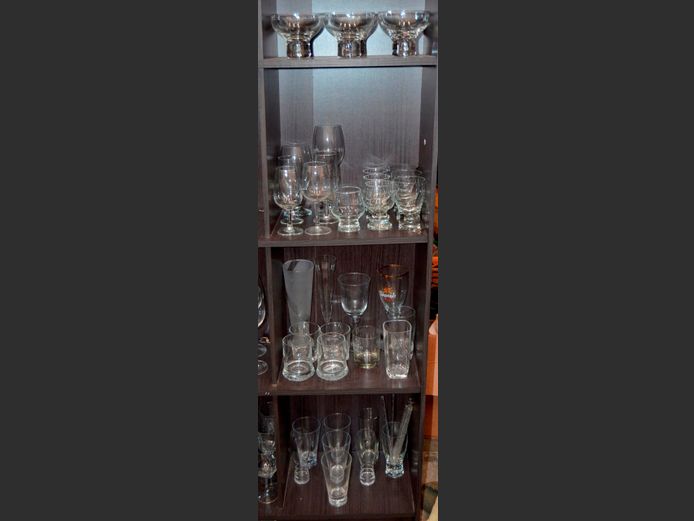 LOT ON 4 SHELVES: DESSERT BOWLS, WINE GLASSES, etc