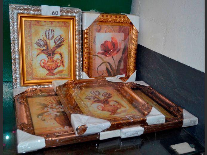 LOT OF 9: GILT & SILVER GILT PHOTO FRAMES, 32 x 27cm