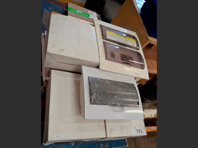 LOT: 10 x DB BOXES