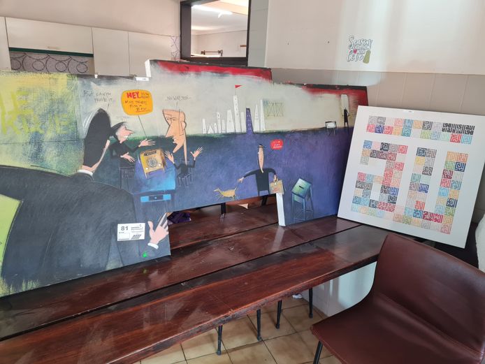 2 X CANVAS WALL ART