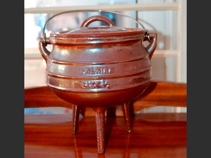 FALKIRK SIZE ½ LUSTREWARE POTJIE POT, 19cm Diameter x 18cm High