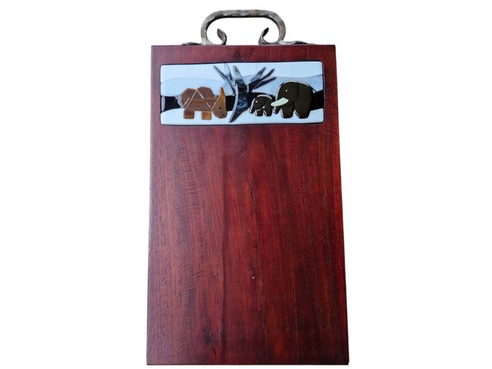 Large CATHE Handcrafted Wooden Serving/Cutting Board
