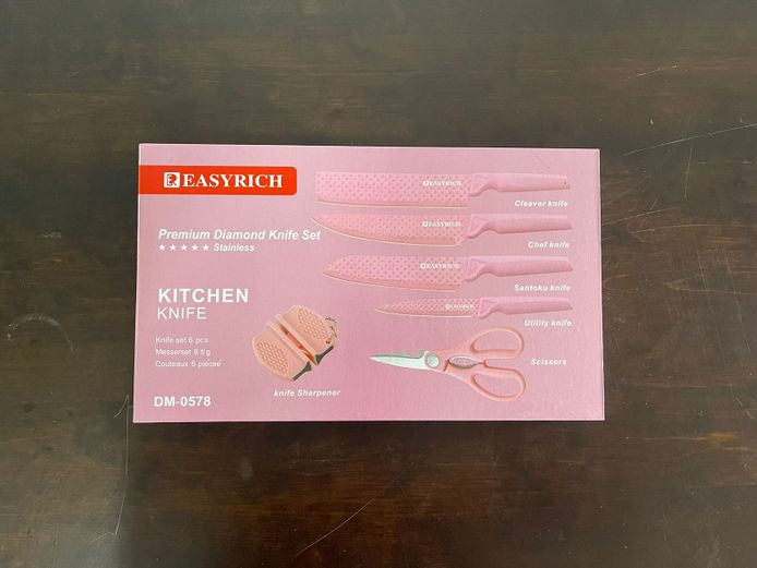 Pink knife set