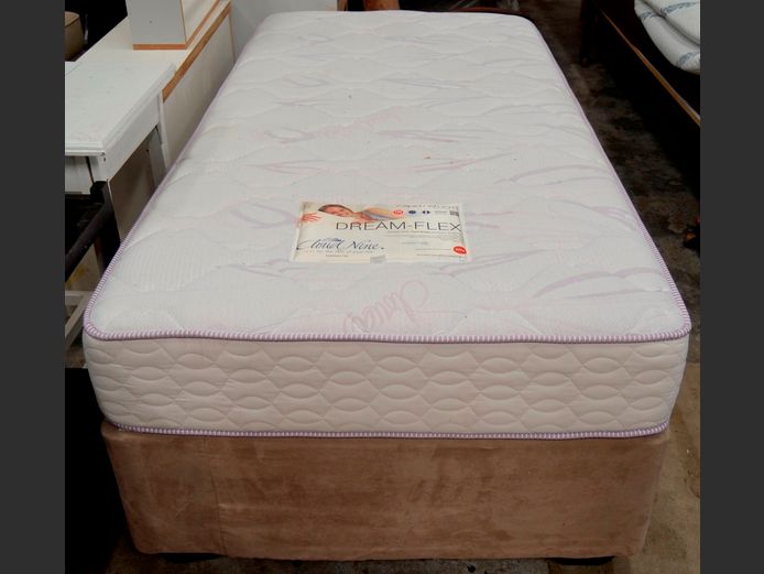 CLOUD NINE CLASSIC ¾ BED BASE & MATTRESS SET