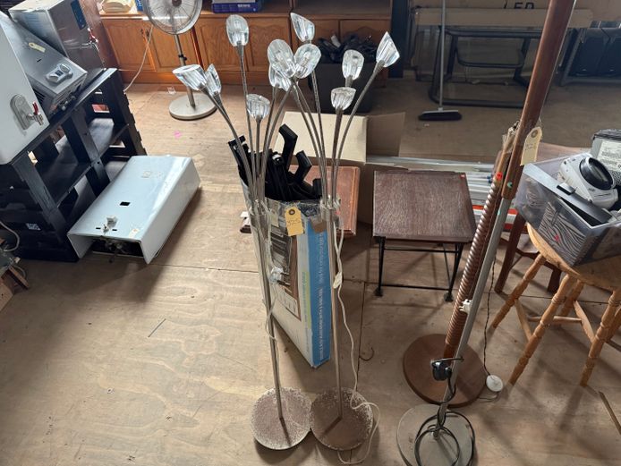 Set of 2 Standing Lights 