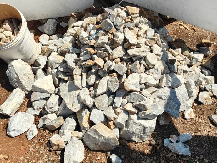LOT CRUSHED STONE